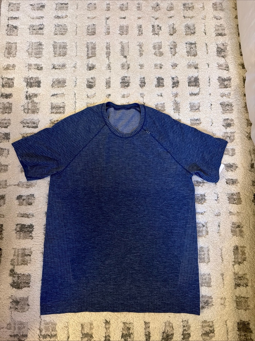 lululemon athletica Men's Metal Tech Blue Crewneck Short-Sleeve Shirt